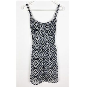 Bebop Dress Size Small Gray Black Geometric Mini Tie Back
